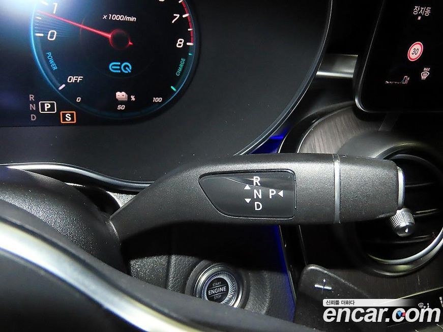 Mercedes-Benz GLC-Class 2022