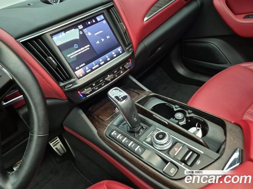 Maserati Levante 2022