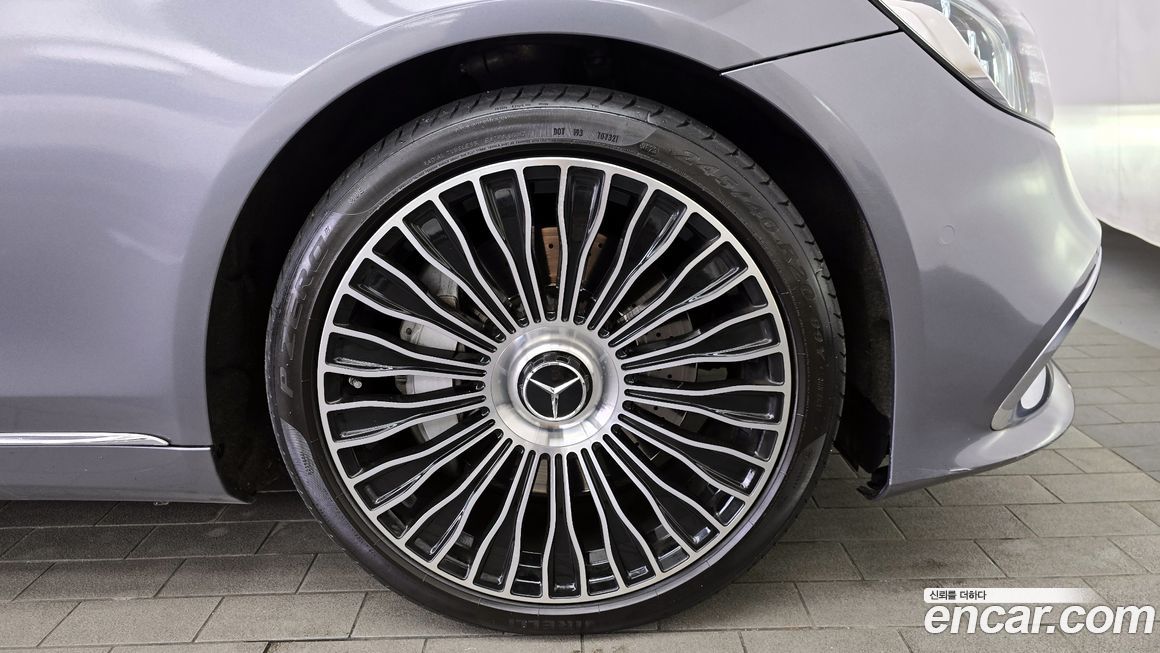 Mercedes-Benz S-Class 2020