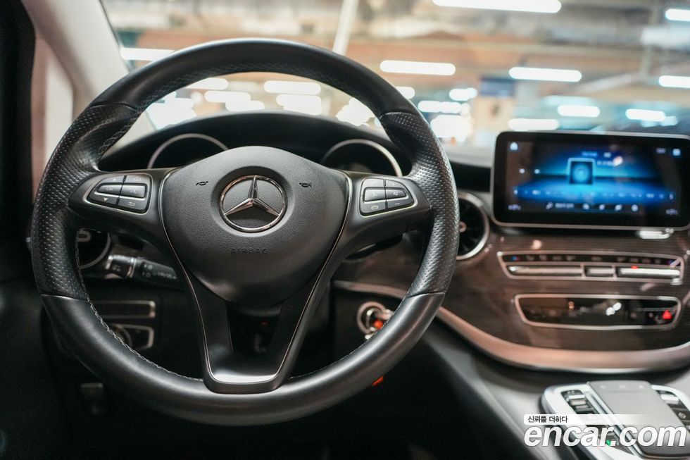 Mercedes-Benz V-Class 2021