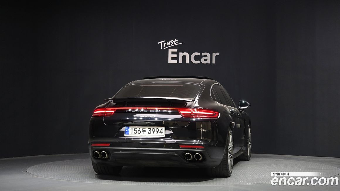Porsche Panamera 2018