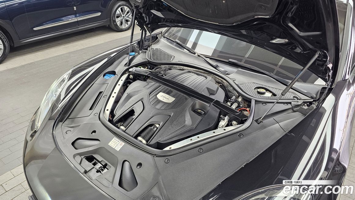 Porsche Panamera 2018