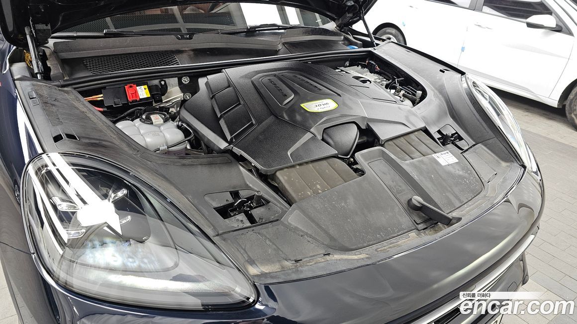 Porsche Cayenne 2022