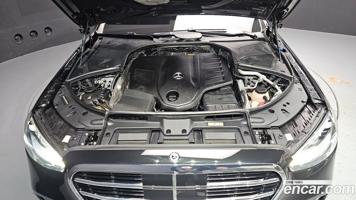 Mercedes-Benz S-Class 2022