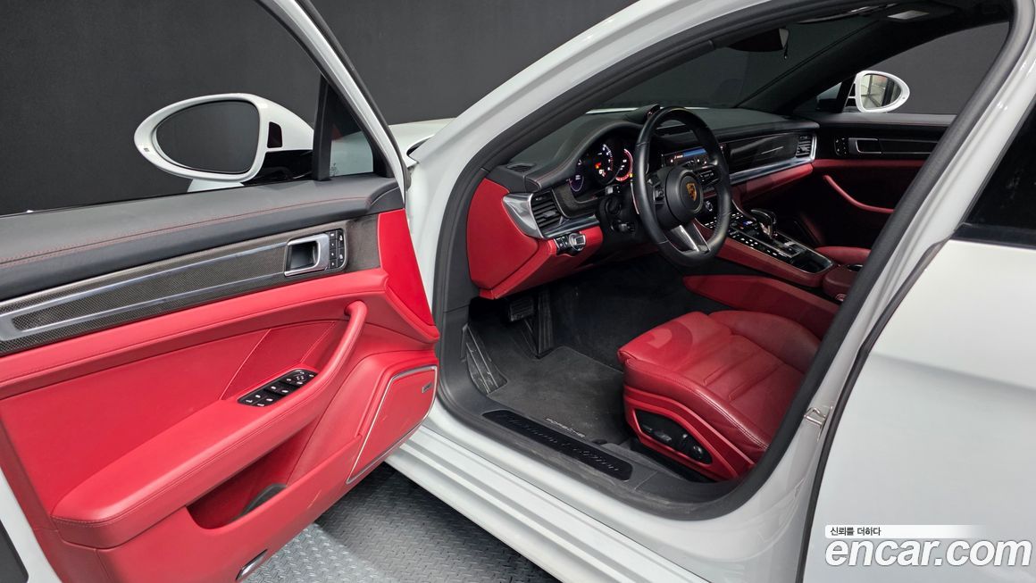 Porsche Panamera 2022