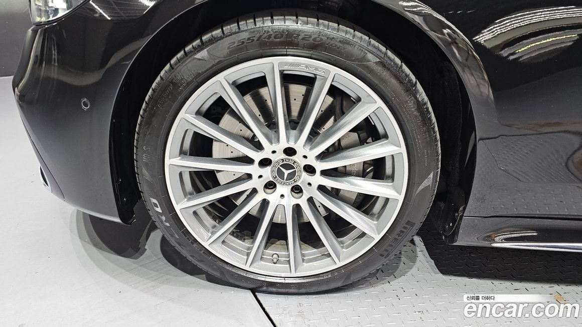 Mercedes-Benz S-Class 2022