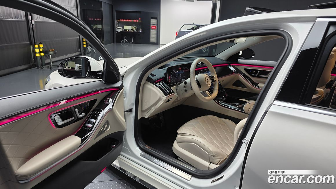 Mercedes-Benz S-Class 2023