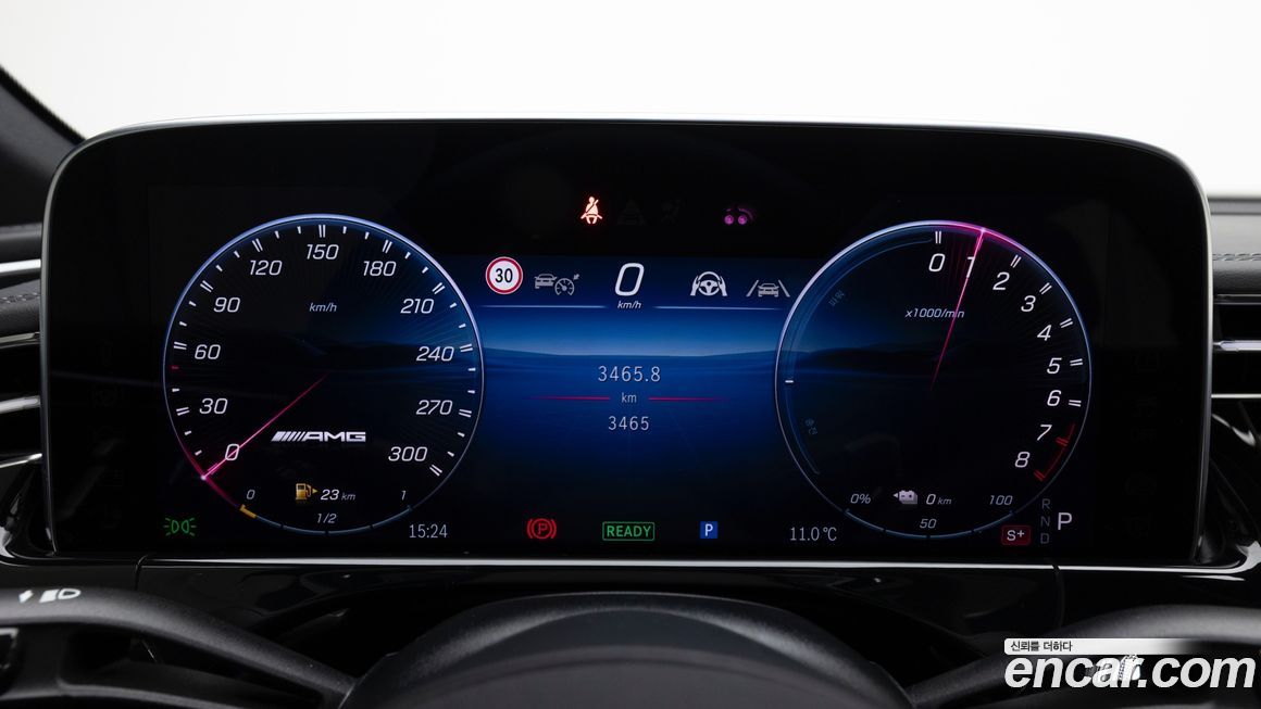 Mercedes-Benz E-Class 2025