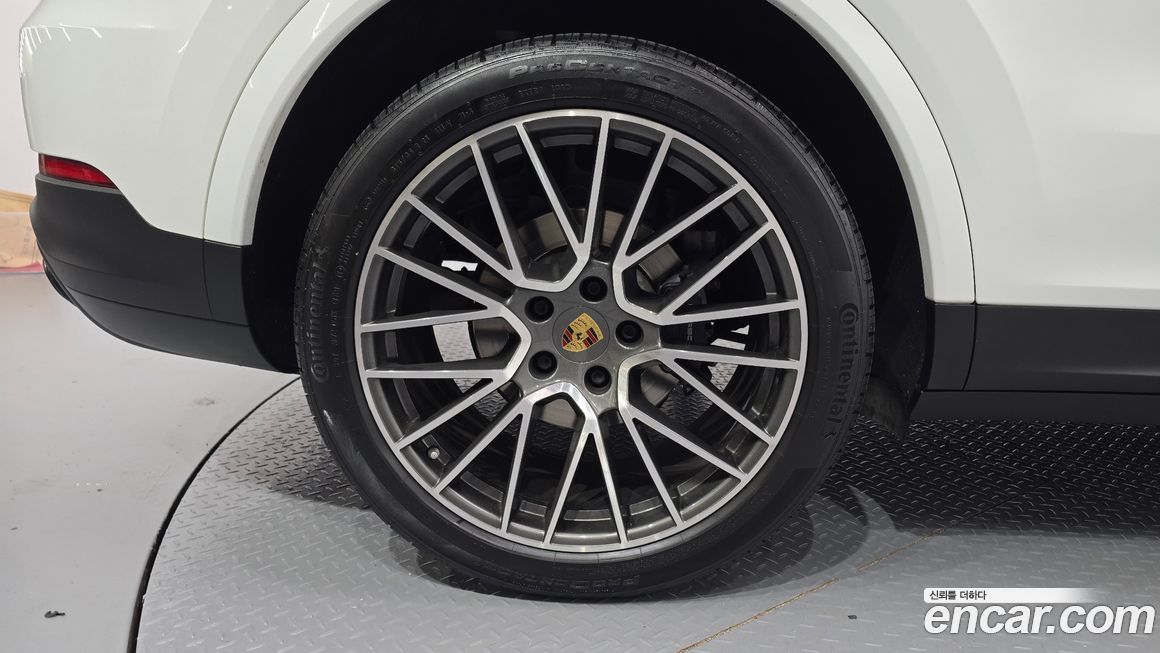 Porsche Cayenne 2021