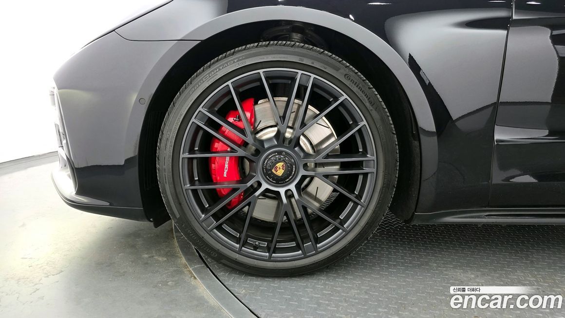 Porsche Panamera 2025