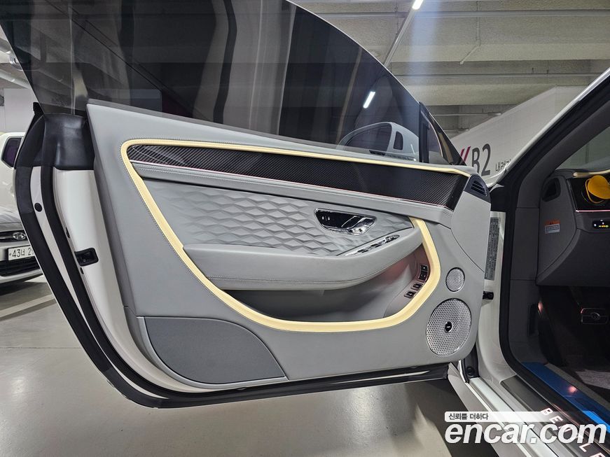 Bentley Continental 2025