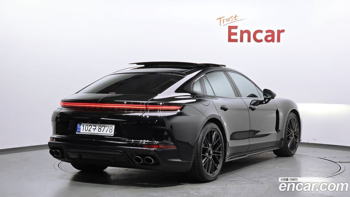 Porsche Panamera 2025
