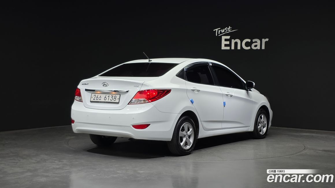 Hyundai Accent 2014
