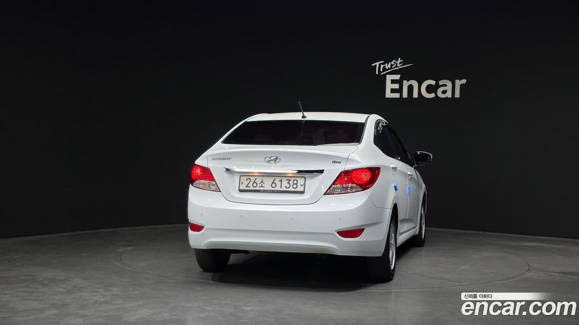 Hyundai Accent 2014