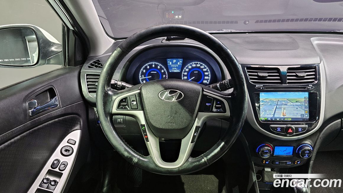 Hyundai Accent 2015