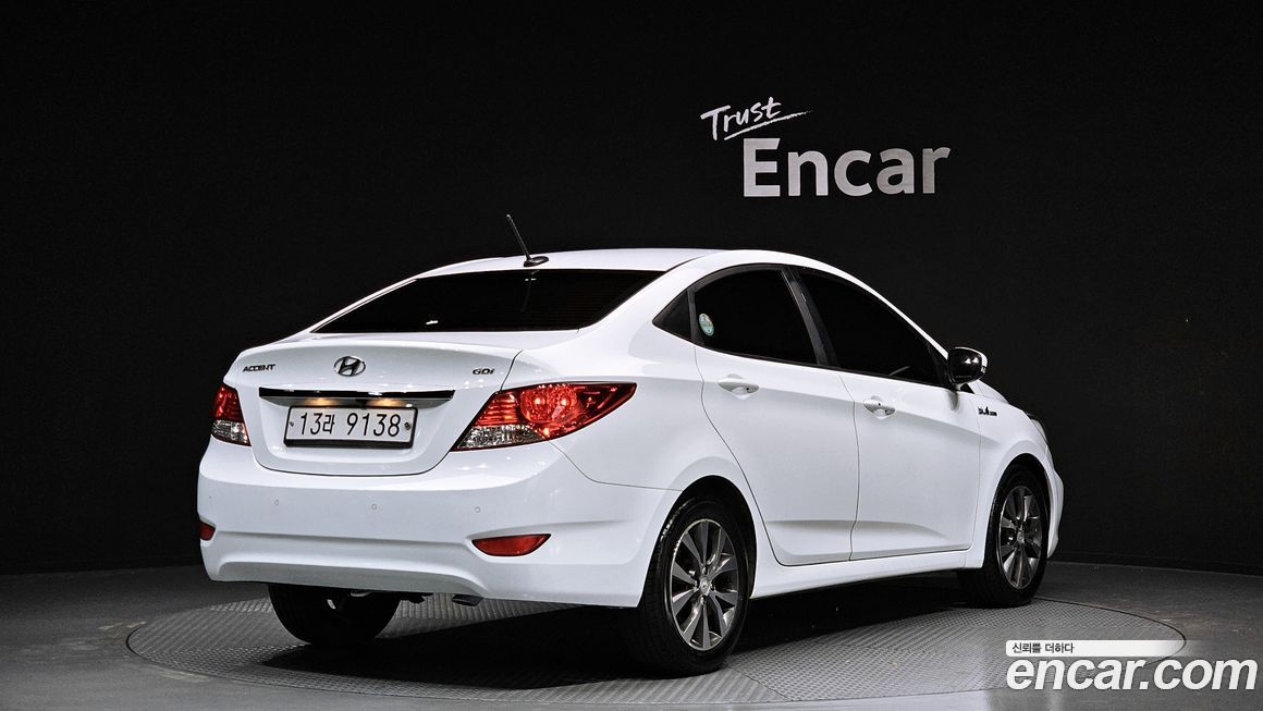 Hyundai Accent 2015