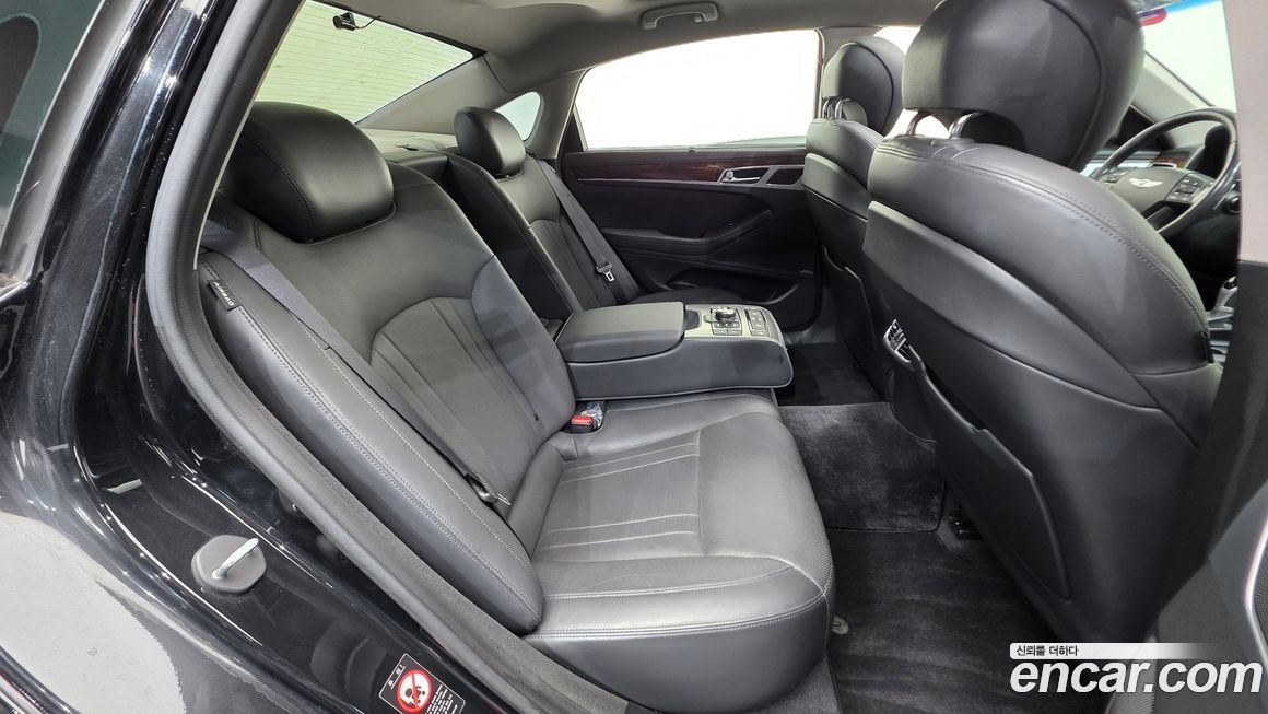 Hyundai Genesis 2014