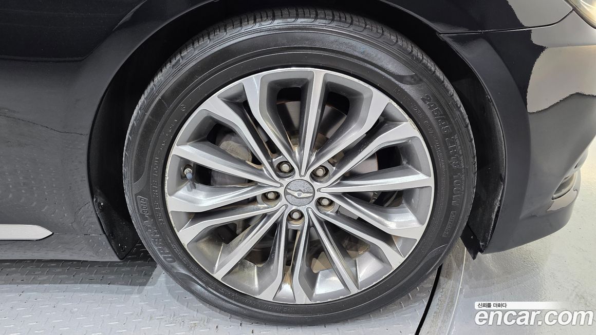 Hyundai Genesis 2014