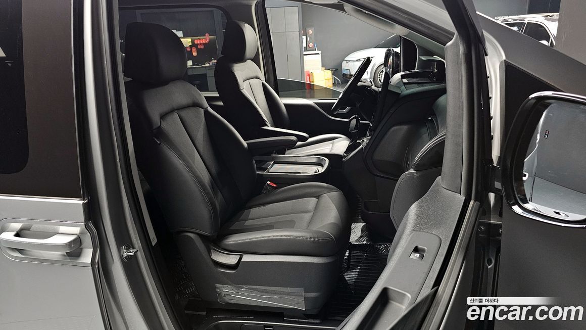 Hyundai Staria 2024
