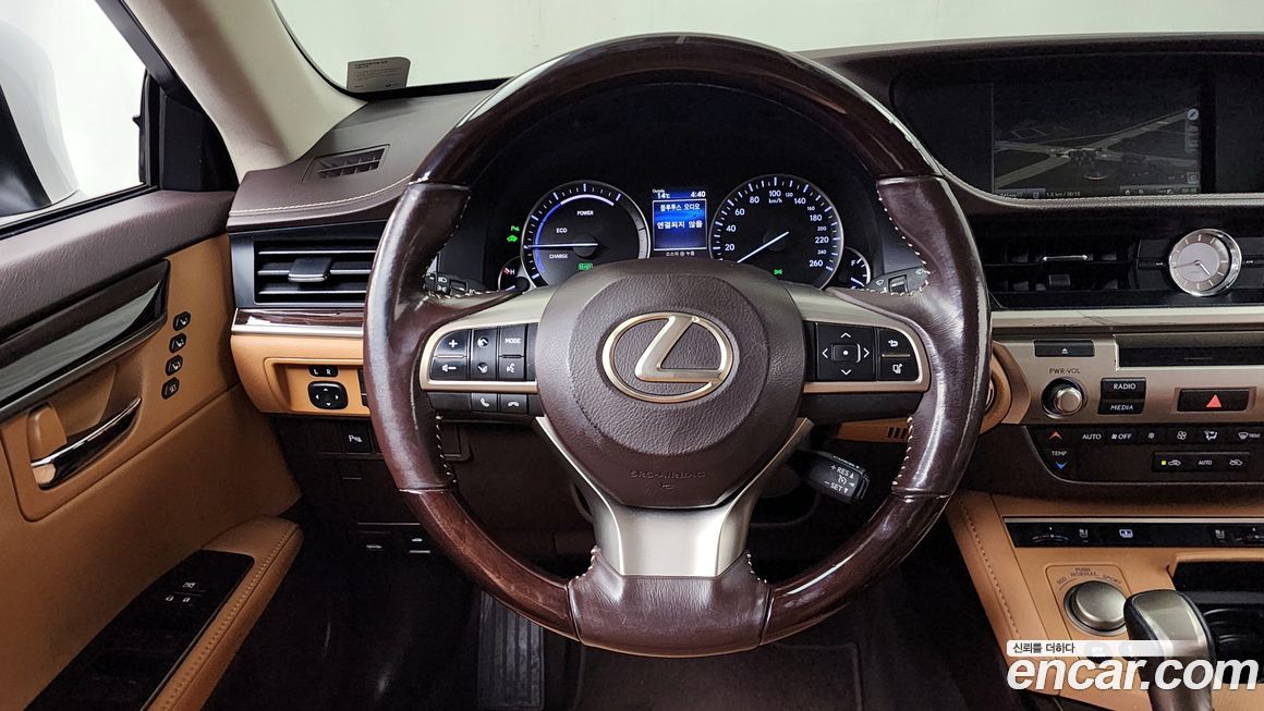 Lexus ES 2018