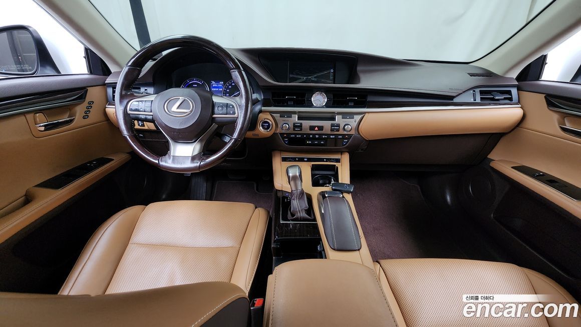 Lexus ES 2018