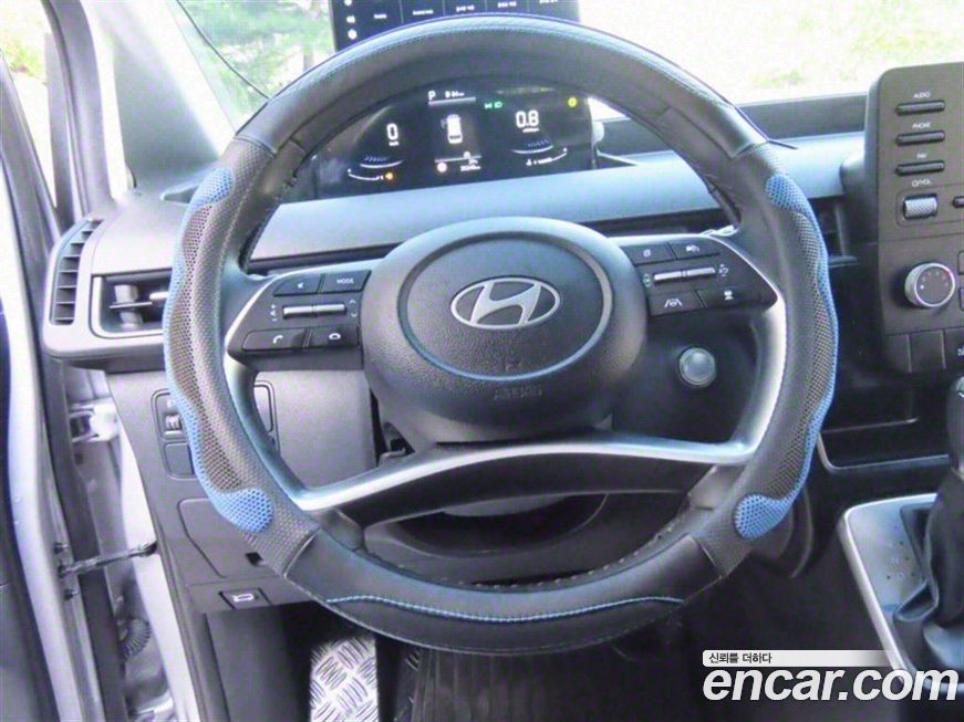 Hyundai Staria 2025