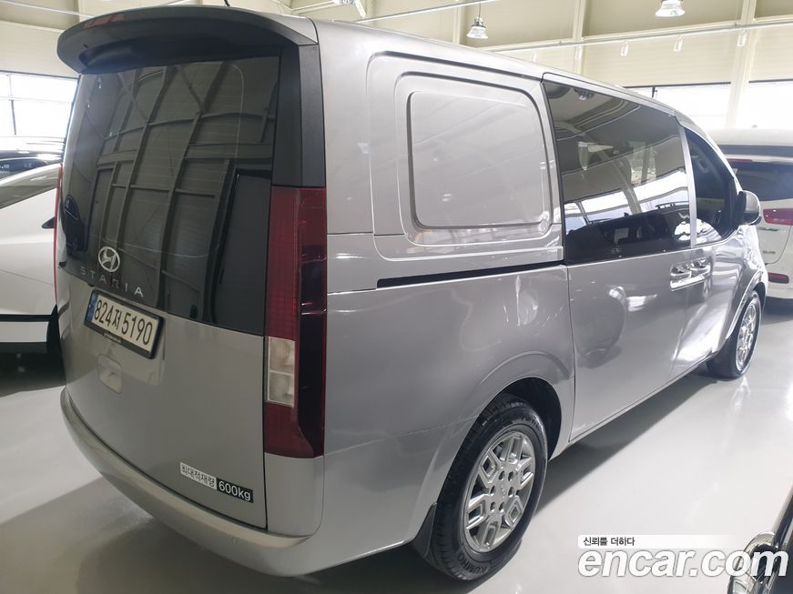 Hyundai Staria 2023