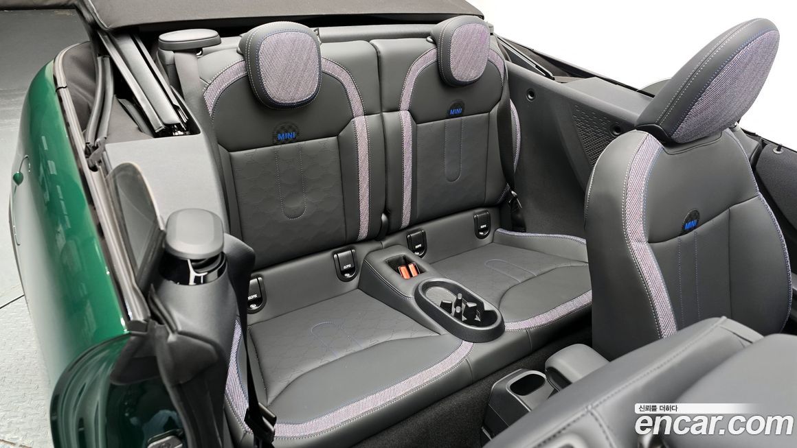 Mini Cooper Convertible 2025