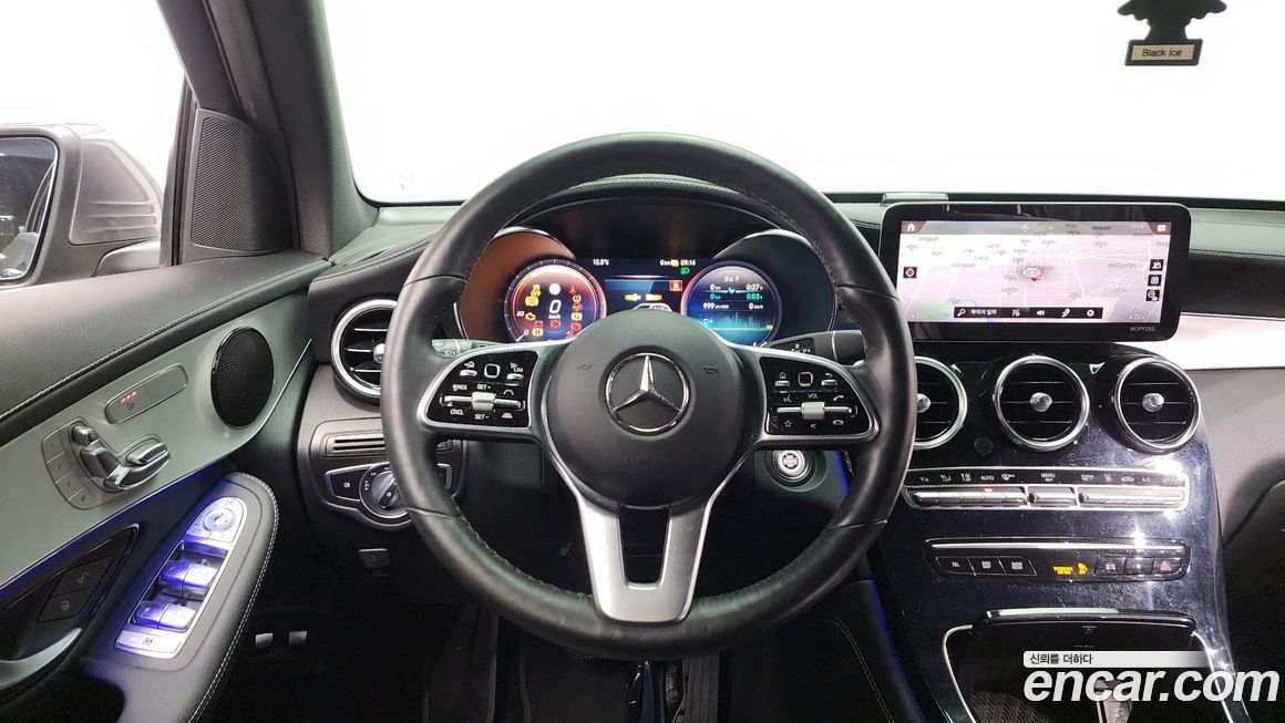 Mercedes-Benz GLC-Class 2021