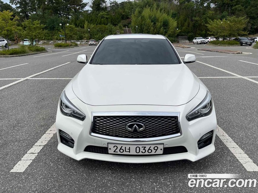 Infiniti Q50 2015