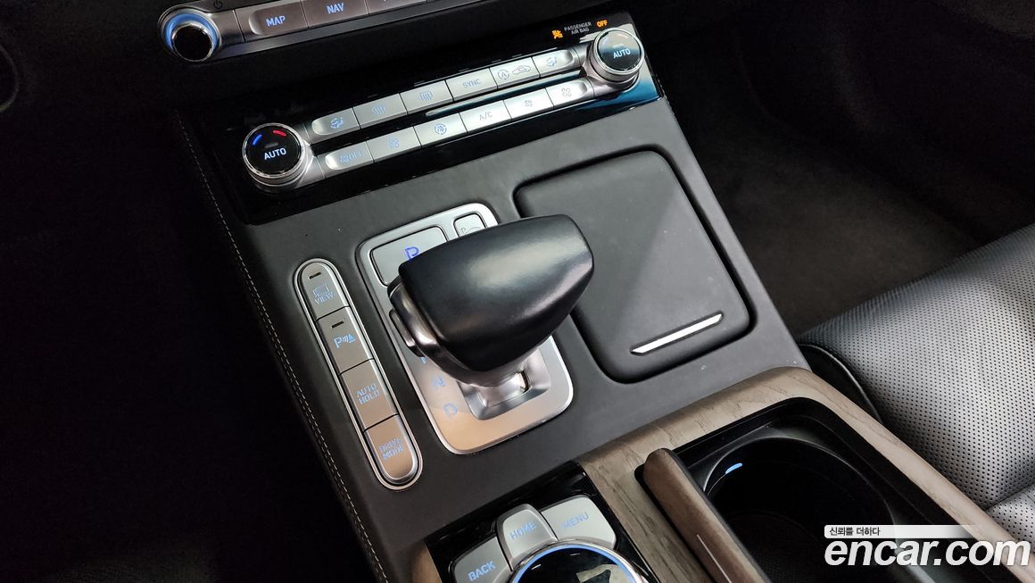 Genesis G90 2021