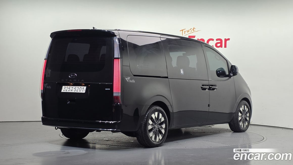 Hyundai Staria 2023