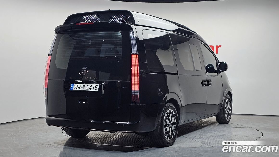 Hyundai Staria 2023