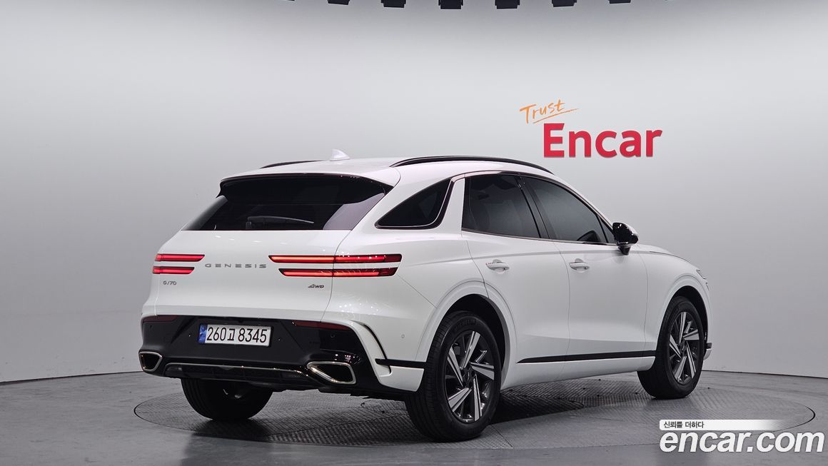 Genesis GV70 2025