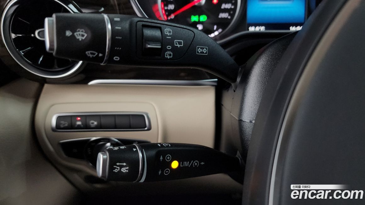 Mercedes-Benz V-Class 2022