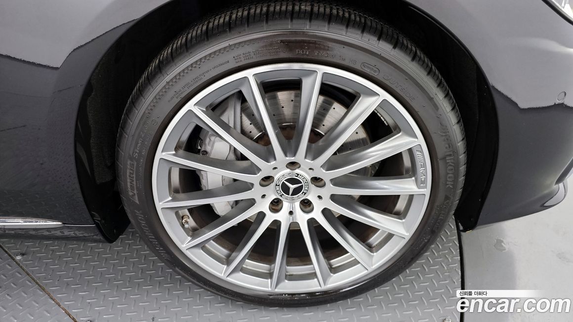 Mercedes-Benz S-Class 2021