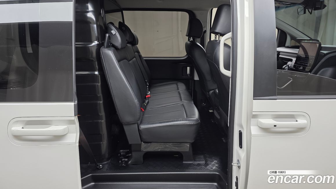 Hyundai Staria 2023