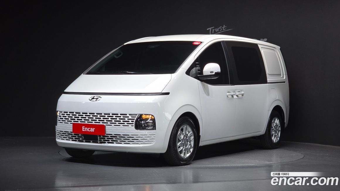 Hyundai Staria 2023