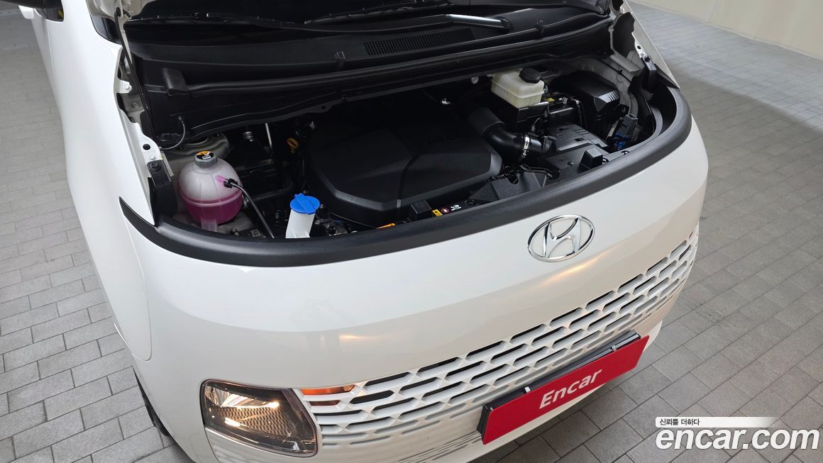 Hyundai Staria 2023