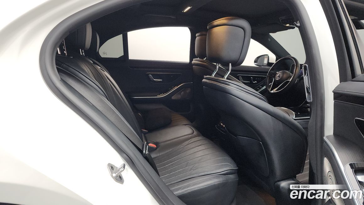 Mercedes-Benz S-Class 2023