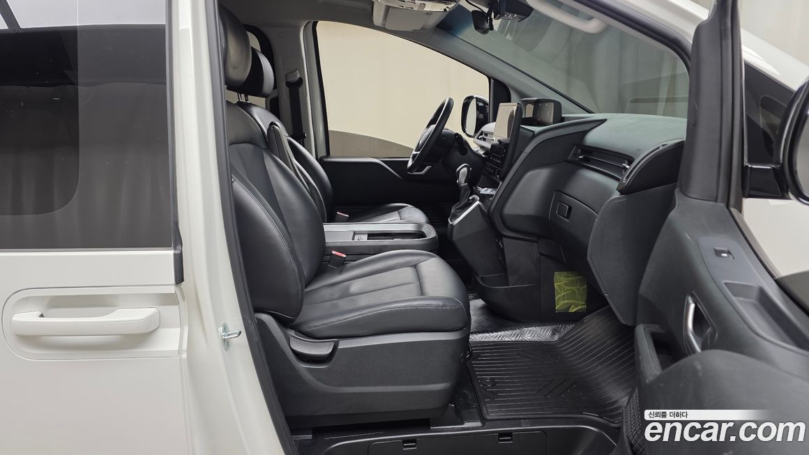 Hyundai Staria 2023