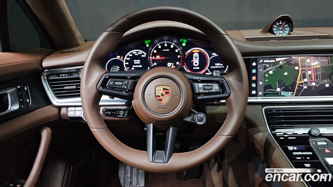 Porsche Panamera 2023