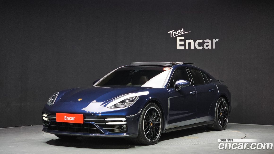 Porsche Panamera 2023