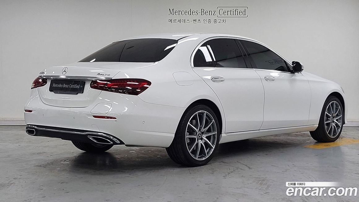 Mercedes-Benz E-Class 2022