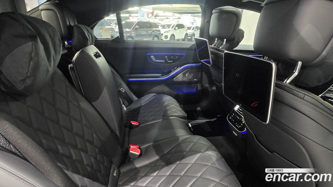 Mercedes-Benz S-Class 2025