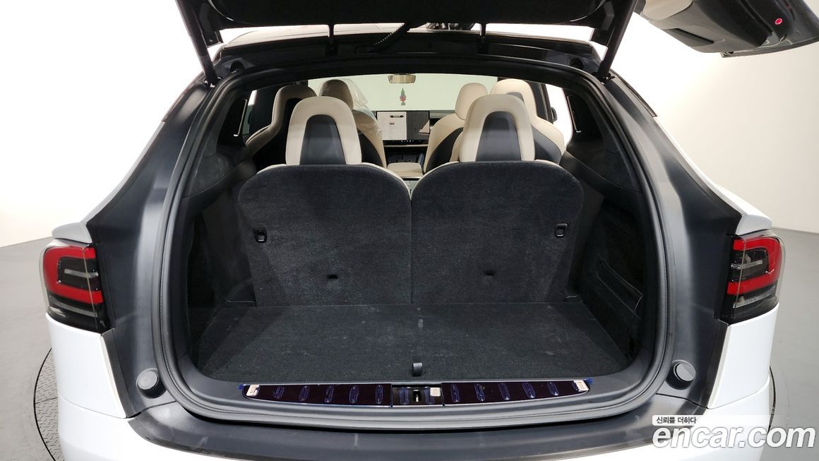Tesla Model X 2023
