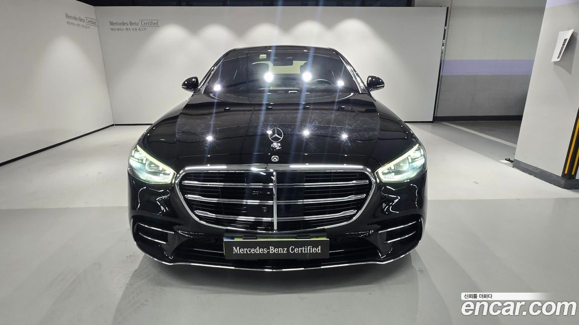 Mercedes-Benz S-Class 2025
