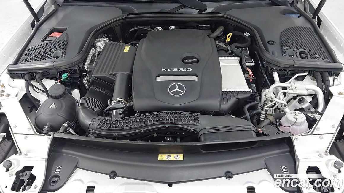 Mercedes-Benz E-Class 2022