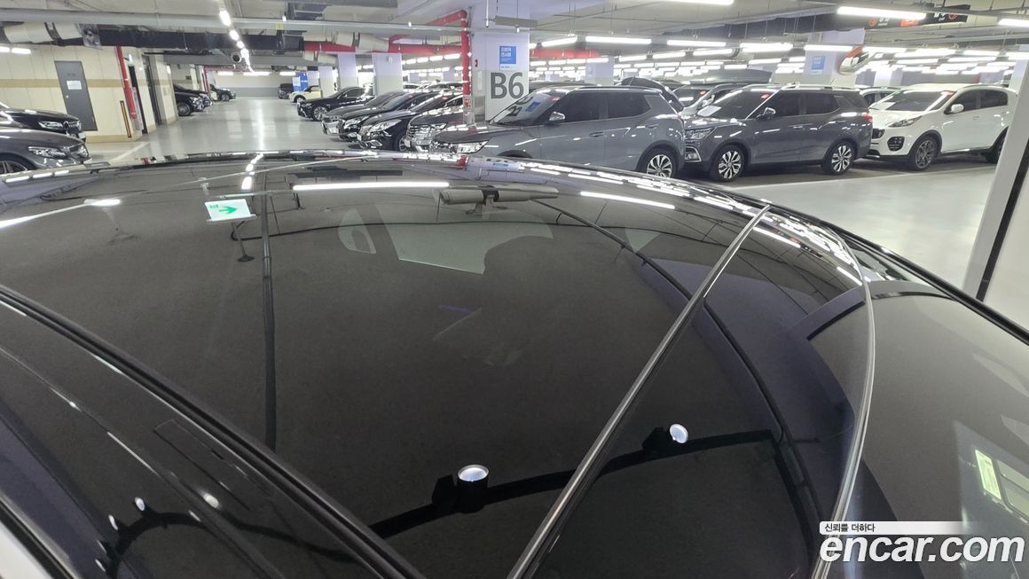 Mercedes-Benz S-Class 2025