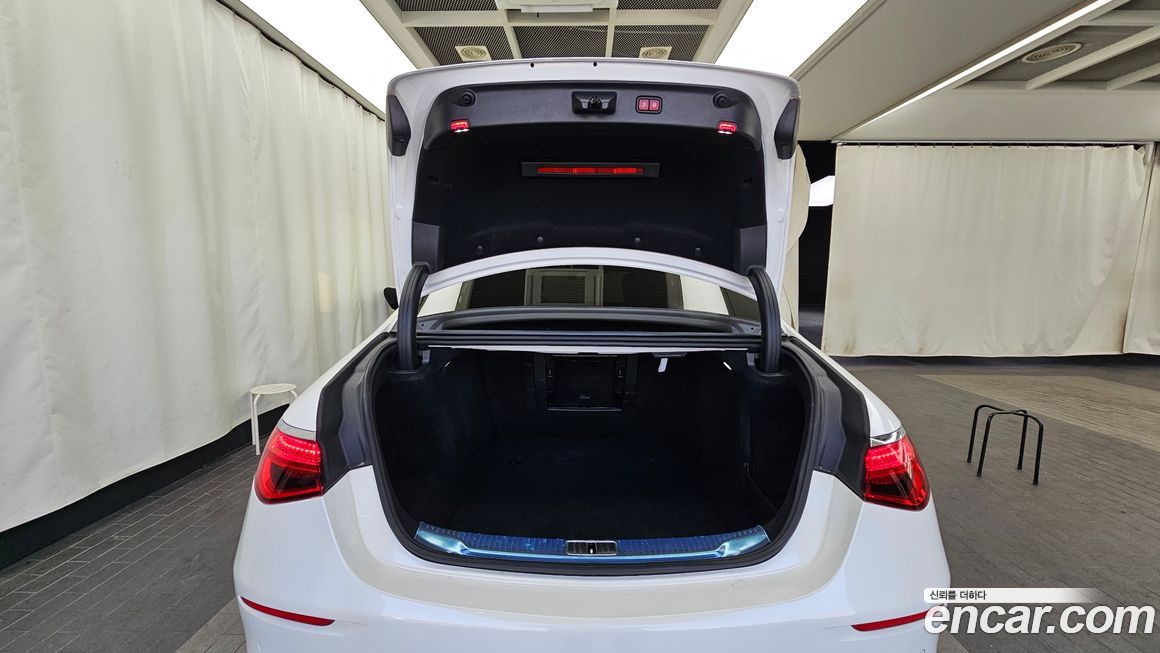 Mercedes-Benz S-Class 2022